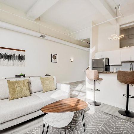 Cozysuites - 2Br With Direct Skybridge Access #5 Индианаполис Екстериор снимка